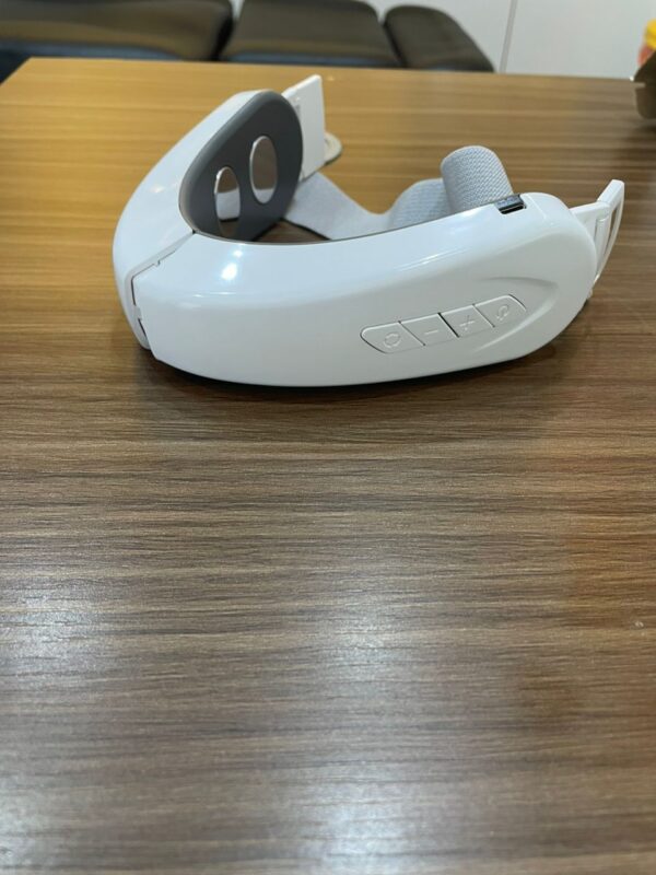 PHOTO-2025-11-03-13-32-04 Chin & Jaw Contourer